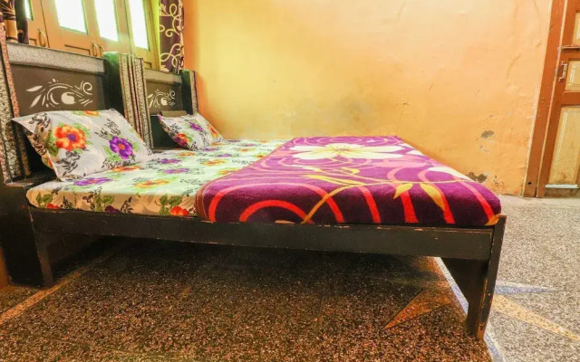 Laxmi Bhawan Dharamshala Mathura