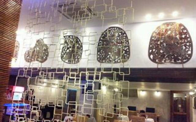 Monsoon Boutique Hotel