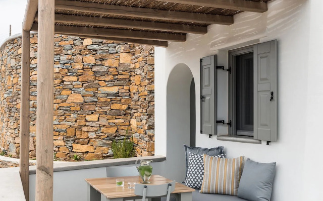 Chora Kythnos Suites
