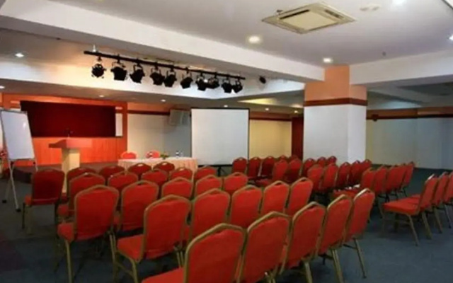 Mayres Hotel Kota Tinggi