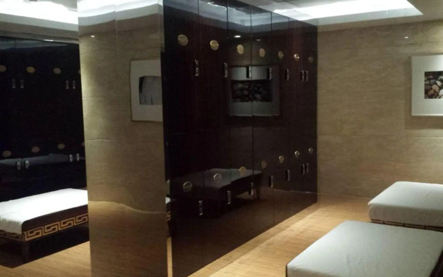 Licheng Ruixuan Hotel (Lingshi Xinjian East Street)