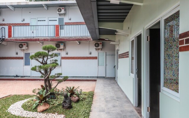 OYO Life 1823 Tekno Residence