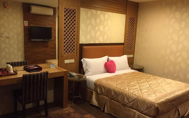 Funzy Hotel