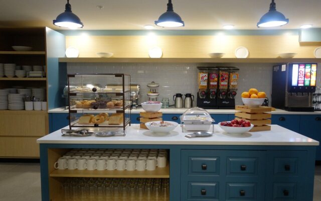 Country Inn & Suites by Radisson, Pigeon Forge South, TN