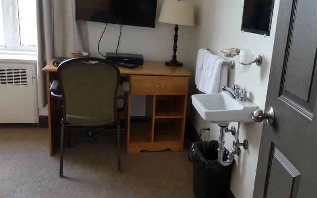 Gîte le 812 - Hostel