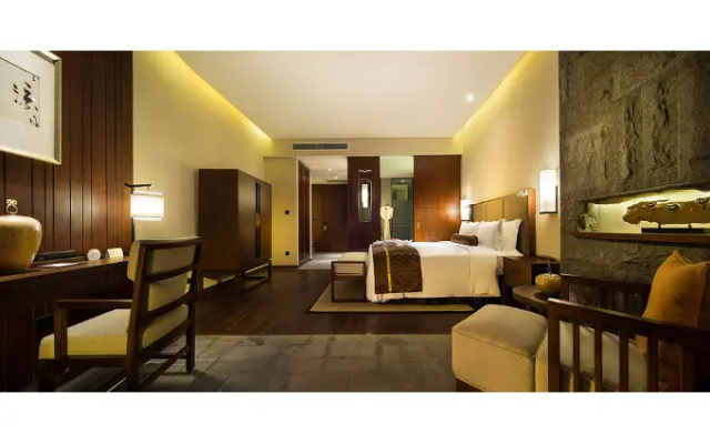DoubleTree Resort by Hilton Hainan Qixianling Hot Spring