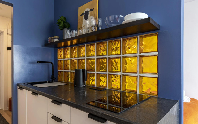 Axis (Аксис) на улице Руставели