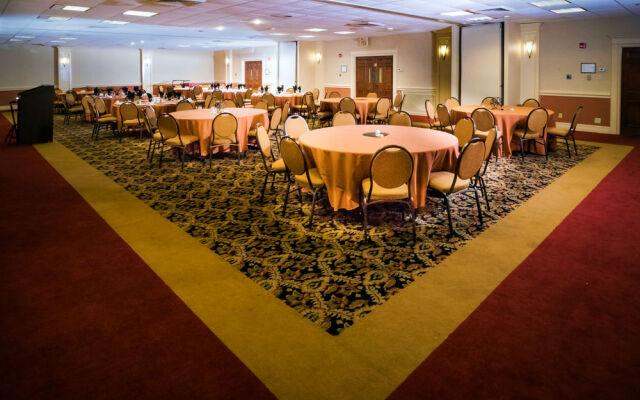 Best Western Premier Airport/Expo Center Hotel