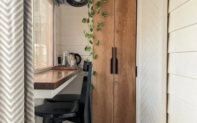 Tuk Tuk Gilhari Noida