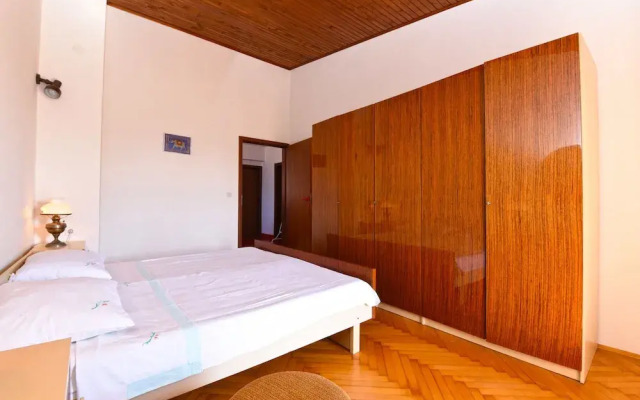 Apartment 1560
