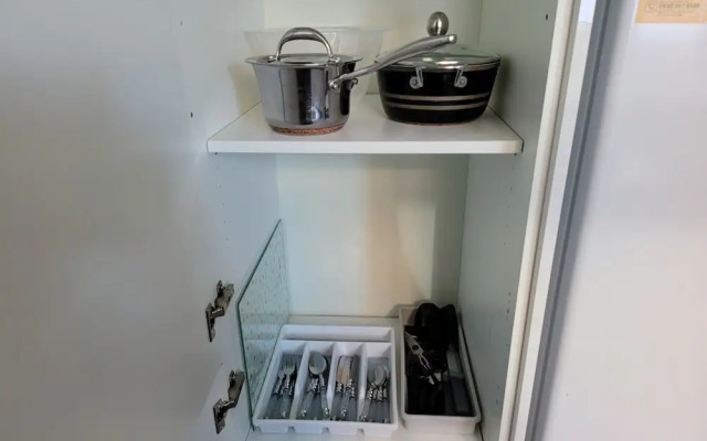 Bright & Homely Apartment