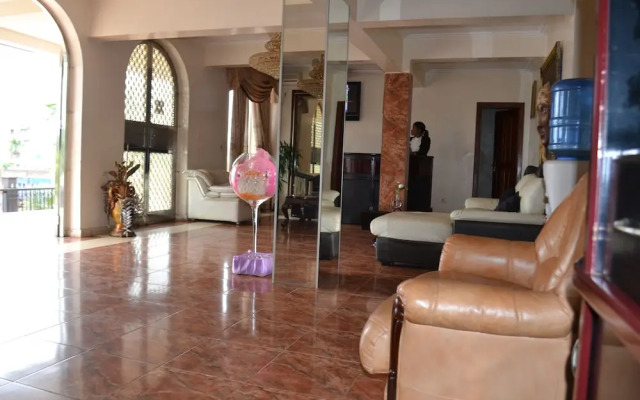 Aurelia Palace