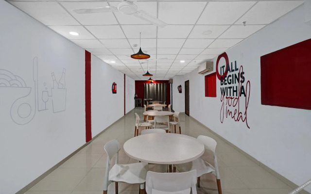 Treebo Trend Wow, Surat Station