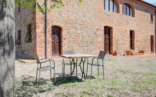 Typical Tuscan farmhouse with swimming pool and A/C