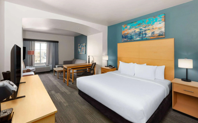La Quinta Inn & Suites by Wyndham Austin NW/Lakeline Mall