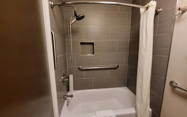 Private Condos, View will Vary, with Corporate Rental Car Savings Code Included
