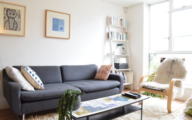 2 Bedroom Apartment in East London