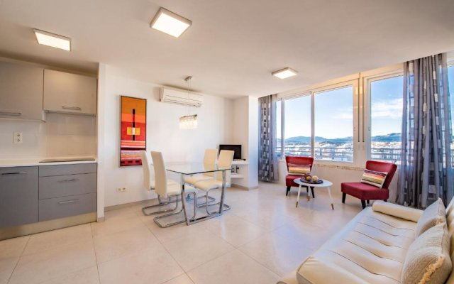 Alicante Skylights Apartments