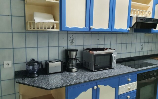 Budget Rooms at Jumbo (15 minutes walk)