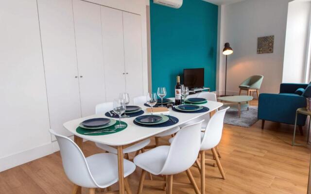 Lovelystay - Bright And Spacious Flat in Graça