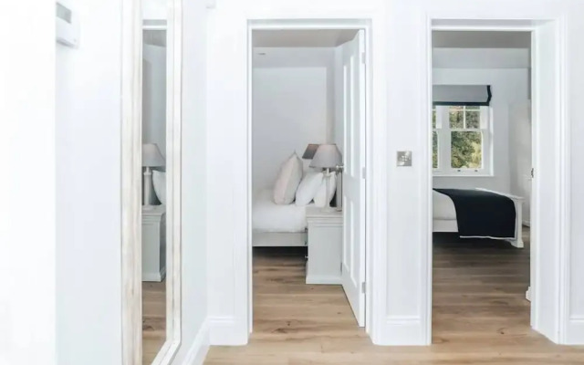 Woodvale Retreat - Sleeps 20