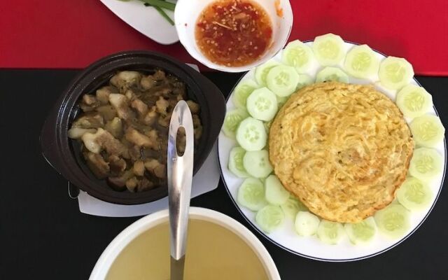 The Lily Hostel and Coffee