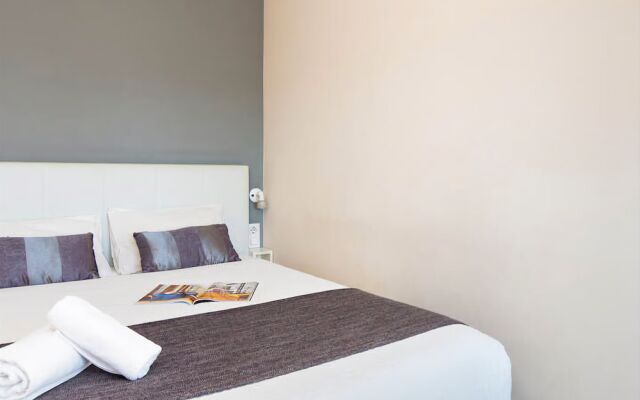 AB Attic Eixample Apartment