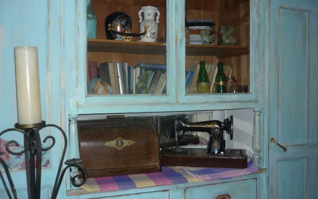 Traditional Villa 7 Mins Drive From Haraki Beach