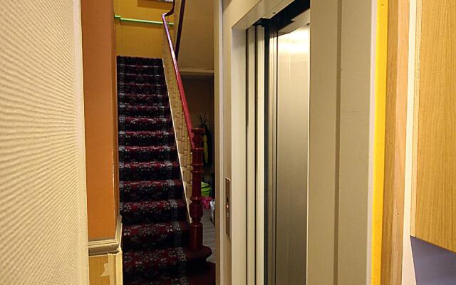 Hotel Derby MERODE