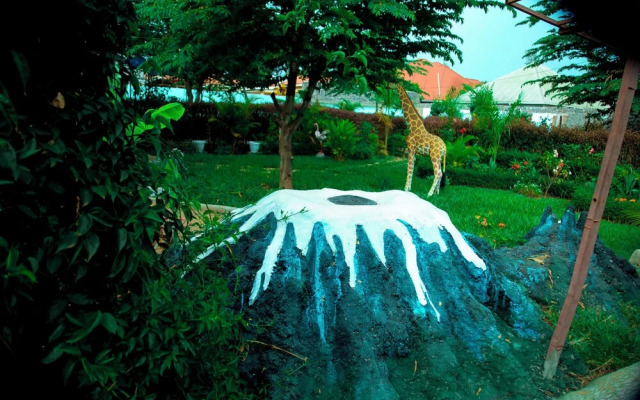 Royal Wonders Hotel