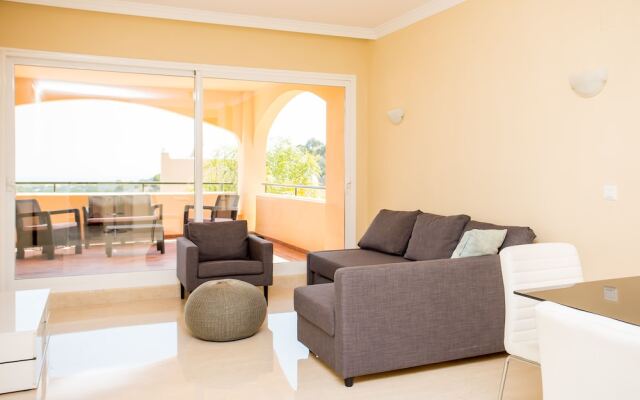 Santa Maria 2 Bed Apartment with Sea Views