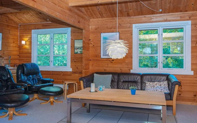 6 Person Holiday Home in Allingabro