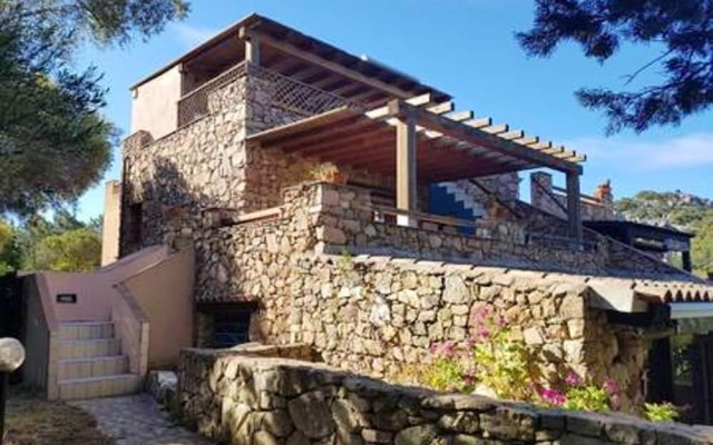 House with 4 Bedrooms in Porto Rotondo, with Wonderful Sea View And Furnished Garden - 600 M From the Beach