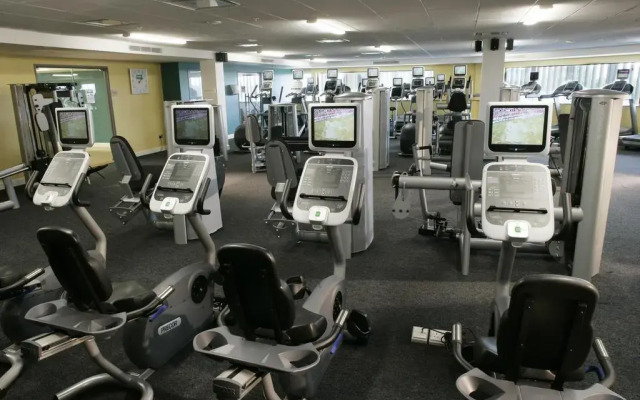Pillo Hotel & Leisure Club