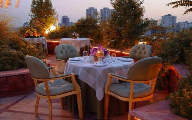 Melal Apartment Hotel.هتل آپارتمان ملل