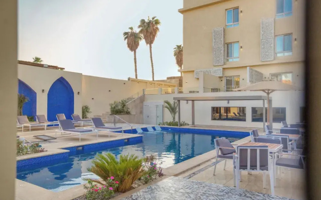 Mazar Pyramids Hotel