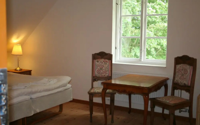 Hoby Gård Bed & Breakfast