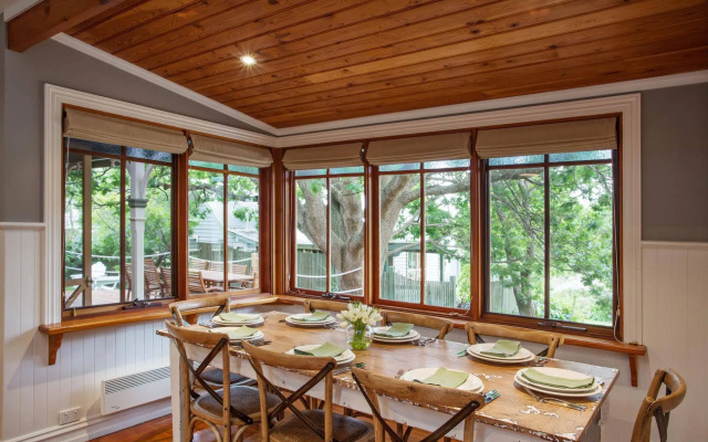 Oak Tree Lodge