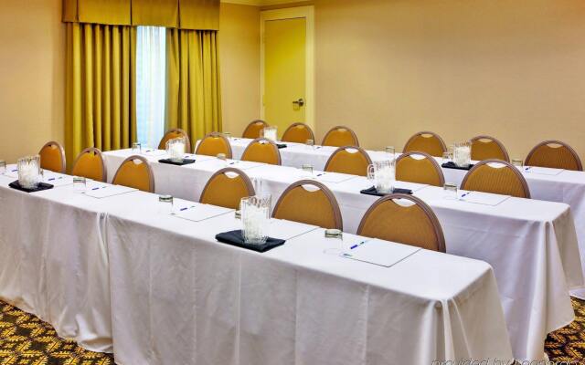 Holiday Inn Express & Suites Flowood by IHG