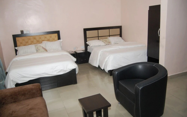 Allan Keri Hotel And Suites