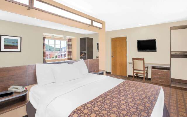 Microtel Inn by Wyndham Franklin