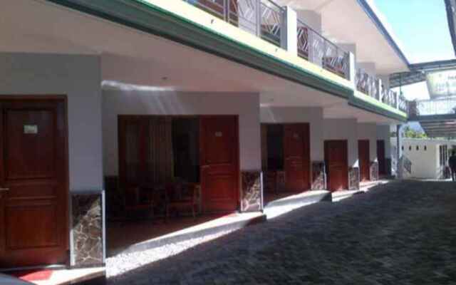 OYO 557 Hotel Prima Asri 153