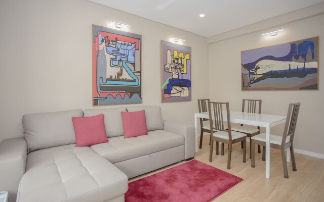 Liiiving in Porto Terrace Downtown