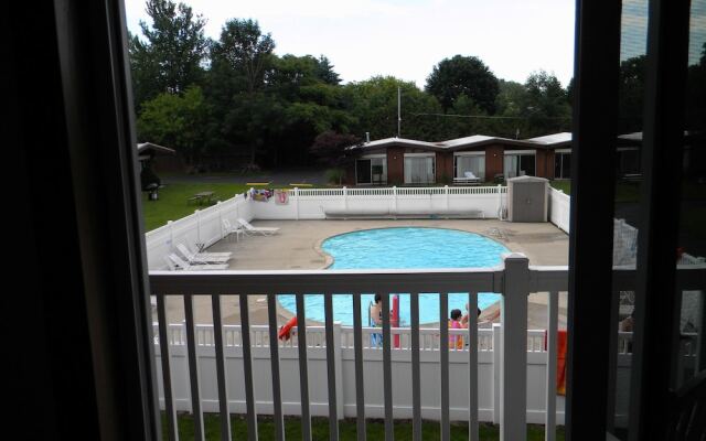 Nader's Motel & Suites