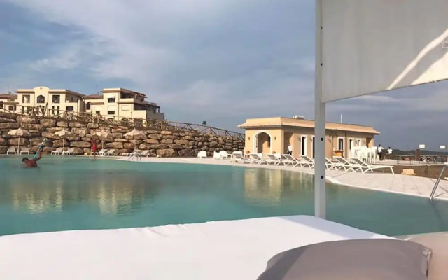 Apartment With Garden or Terrace Near sea