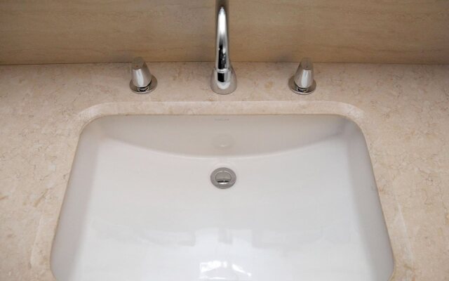 Hong Wei Yi Jia Beijing Wangfujing