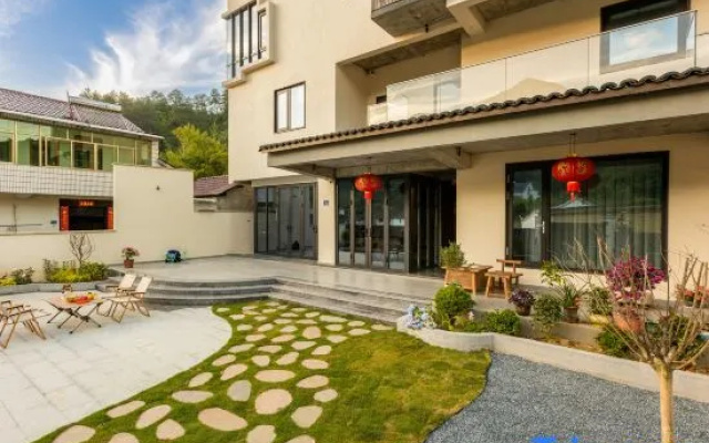 Spring Cottage – Outside – Hangzhou