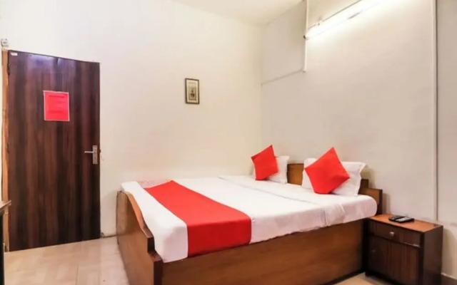 Goroomgo Woodstock Homestay