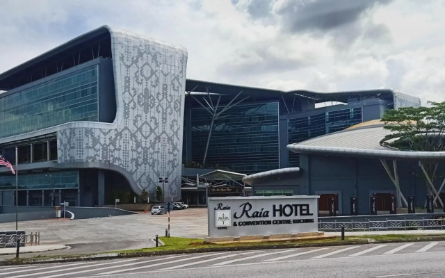 Raia Hotel & Convention Centre Kuching