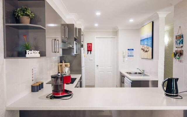 Nicholli, Bay Parklands, Unit 21/2 Gowrie Avenue